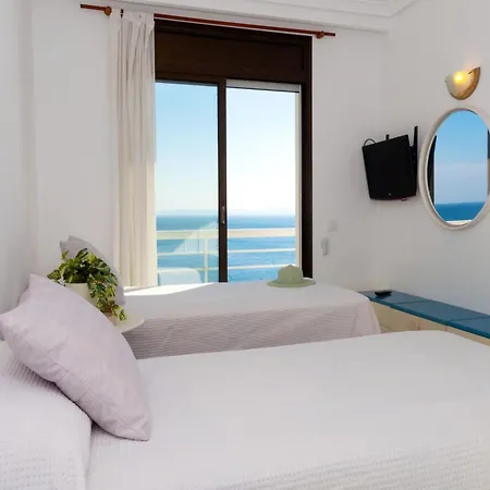 In With Stunning Sea Views * Roses