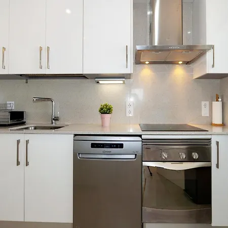 Apartment Beautiful 2-bedroom For 5 People *