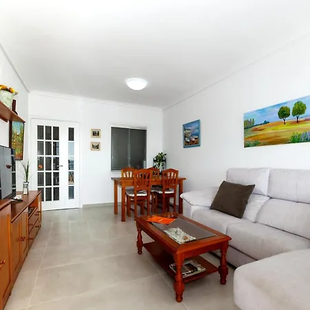 Beautiful 2-bedroom For 5 People