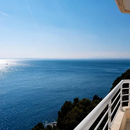 Apartment Beautiful 2-bedroom For 5 People